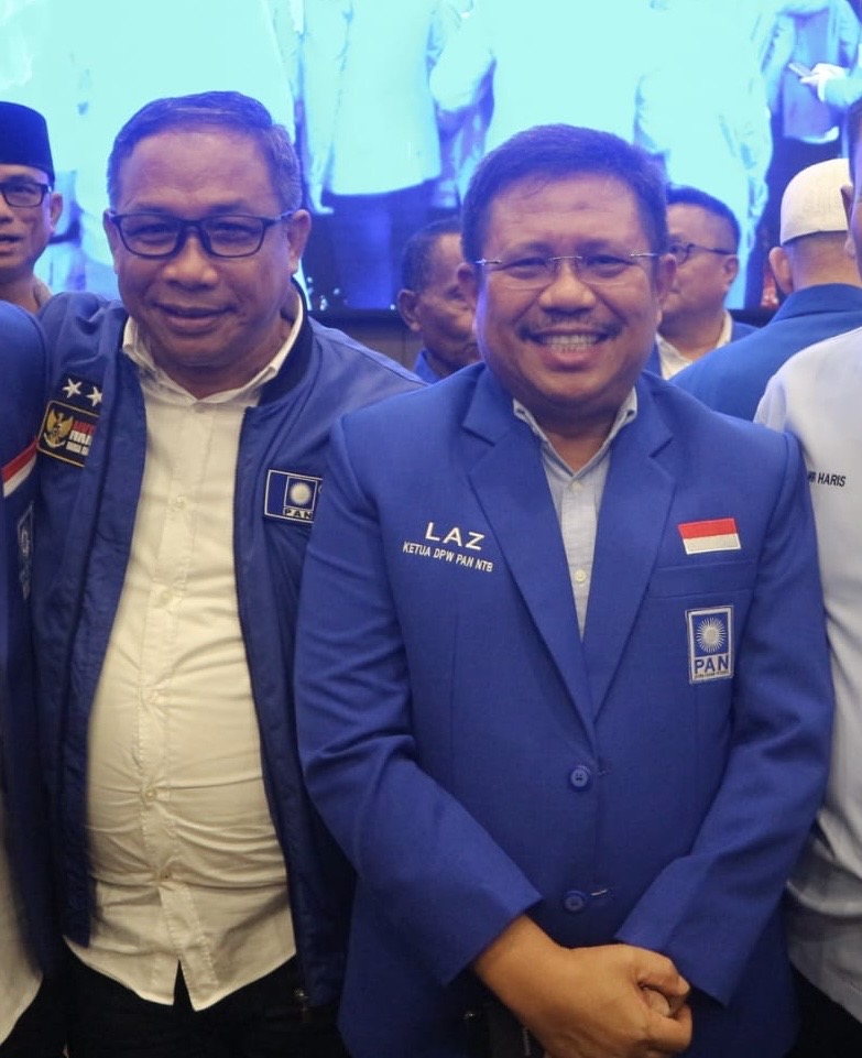 CARI SEKRETARIS: Ketua DPW PAN NTB Lalu Ahmad Zaini (kanan) bersama anggota DPRD NTB dari partai PAN Muhamad Aminurlah (kiri) beberapa waktu lalu.