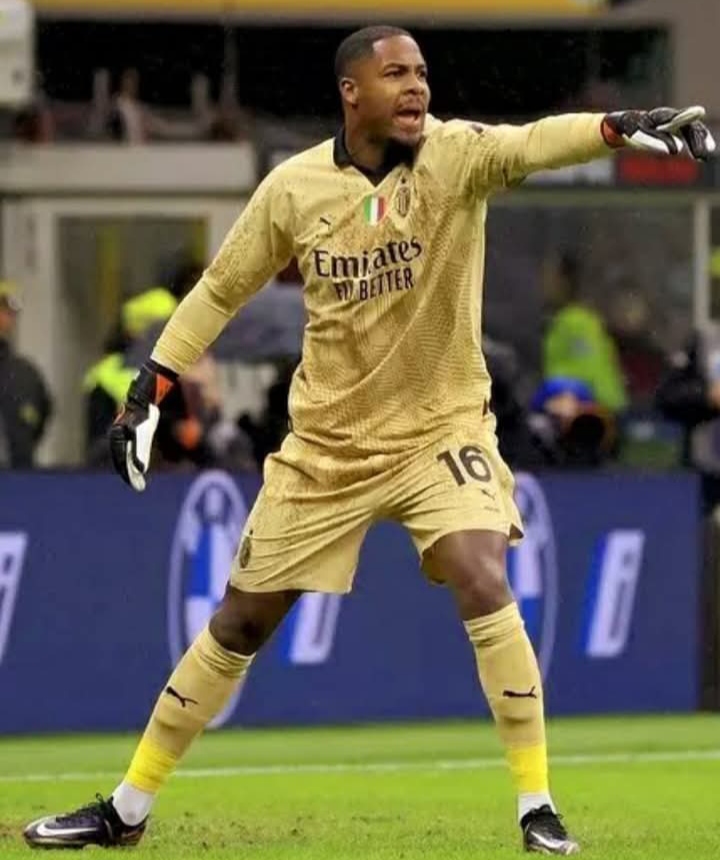 Kiper AC Milan Mike Maignan