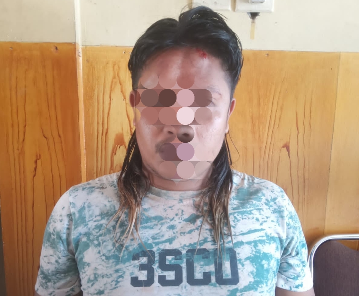 Terduga pelaku curanmor yang diamankan warga di Desa Anjani, Jumat (13/6).