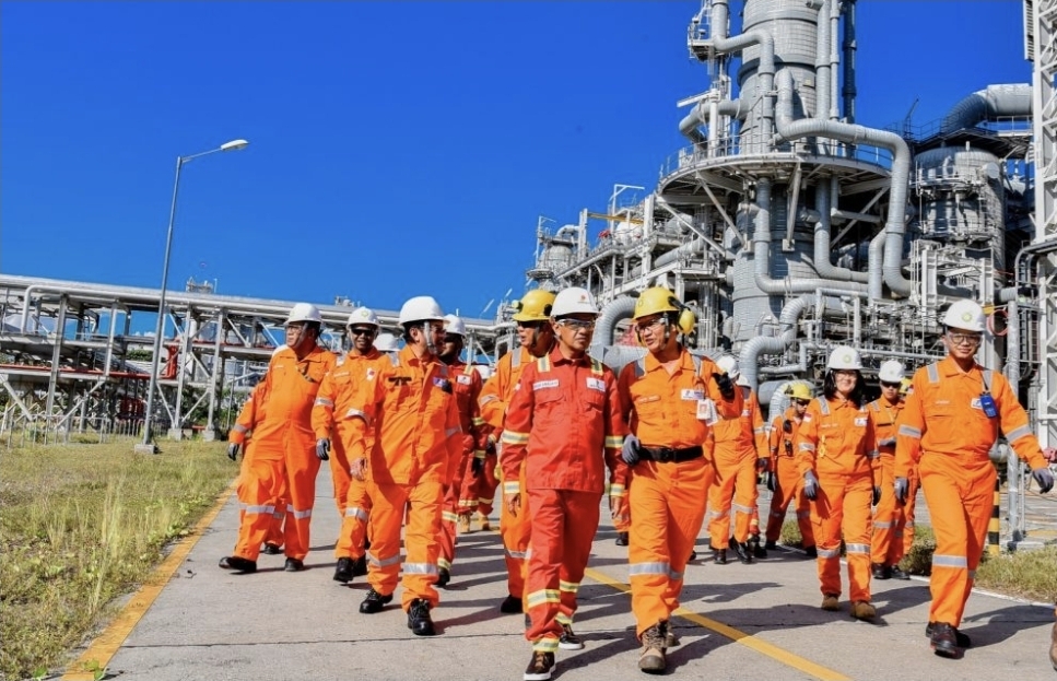 Bahlil Lahadalia, menyebut bahwa FLNG buatan Genting Oil Kasuri itu bukan hanya terbesar di Indonesia, tapi juga menempati posisi ke-9 terbesar di dunia. (istimewa)