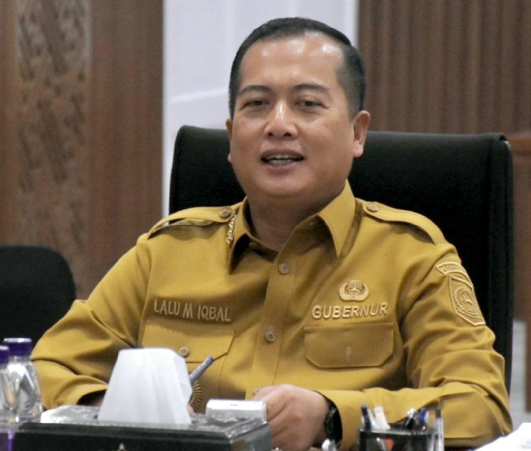 KOLABORATIF: Gubernur NTB Lalu Muhamad Iqbal saat memimpin rapat koordinasi, Senin (16/6). Rapat untuk mencegah terjadinya kasus kekerasan seksual pada perempuan dan anak.