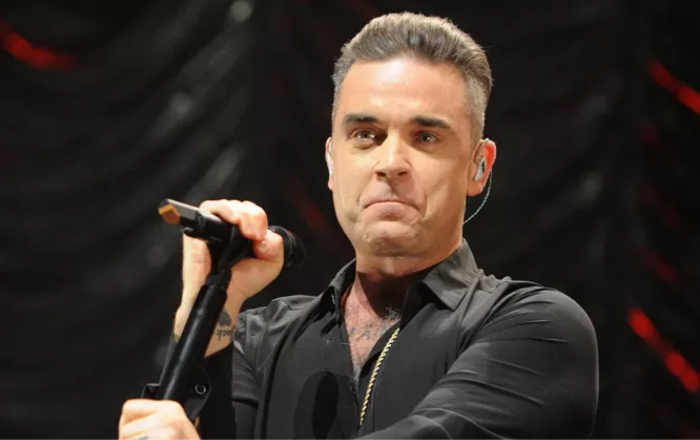 Robbie Williams ditunjuk menjadi Duta Musik Piala Dunia Antarklub 2025, dia membawakan lagu "Desire"