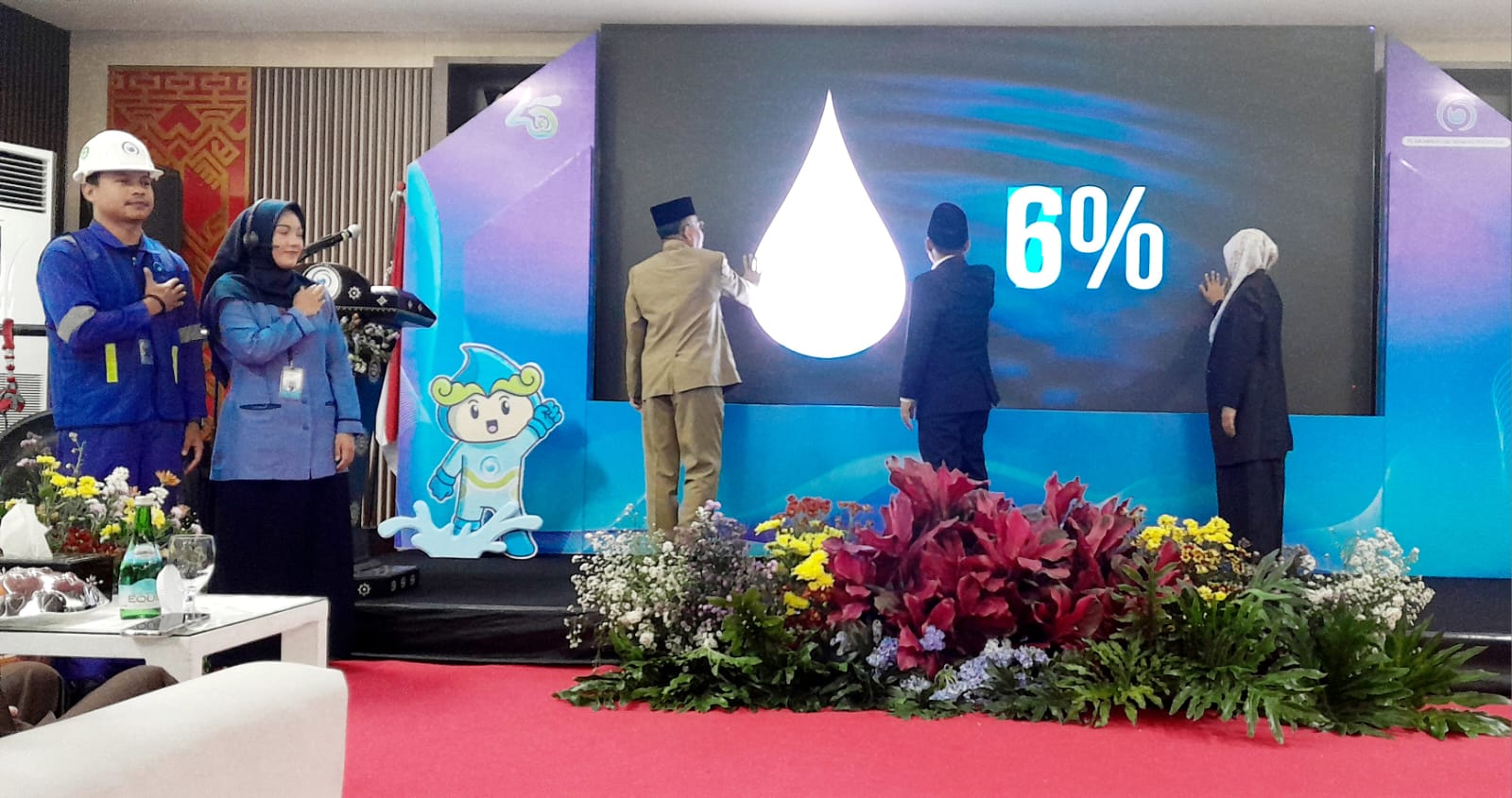 MASIMALKAN LAYANAN: Launching pelayanan maksimal 24 jam dihadirkan PT Air Minum Giri Menang bertepatan dengan HUT ke-45.