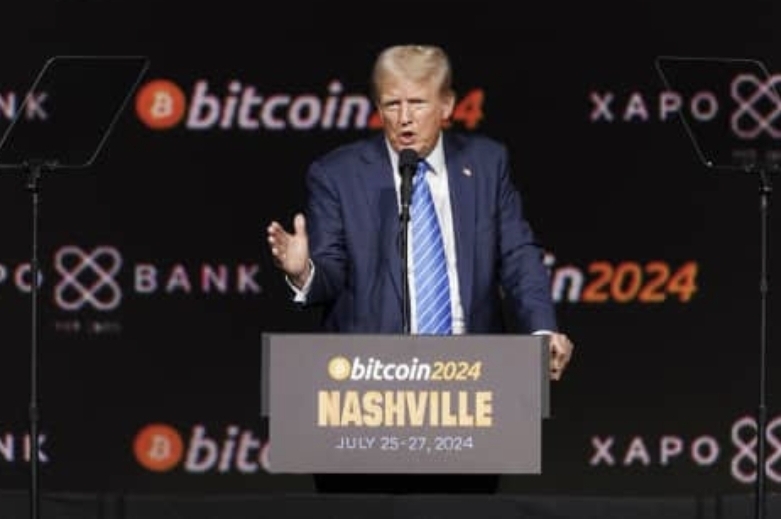 Perusahaan Donald Trump resmi mengajukan izin ke Komisi Sekuritas dan Bursa AS (SEC) untuk meluncurkan produk investasi baru: ETF Bitcoin & Ethereum. (istimewa)
