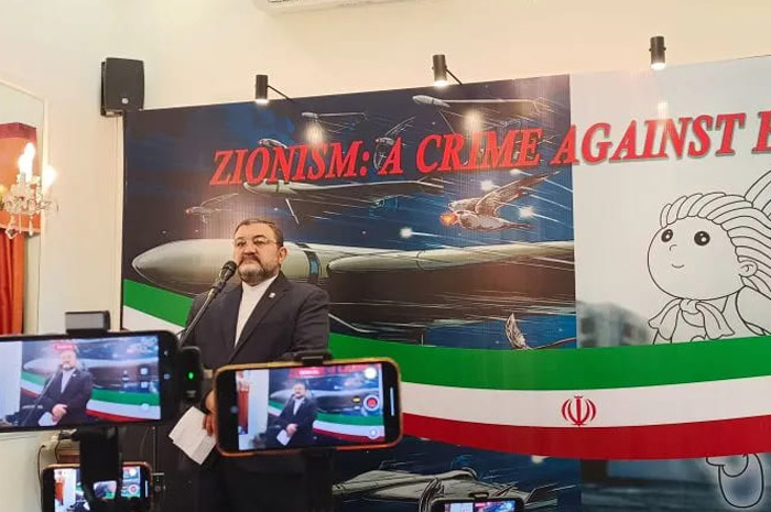 Dubes Iran untuk Indonesia, Mohammad Boroujerdi menyatakan pemerintahnya siap membantu evakuasi WNI dari negaranya karena dampa perang dengan Israel.