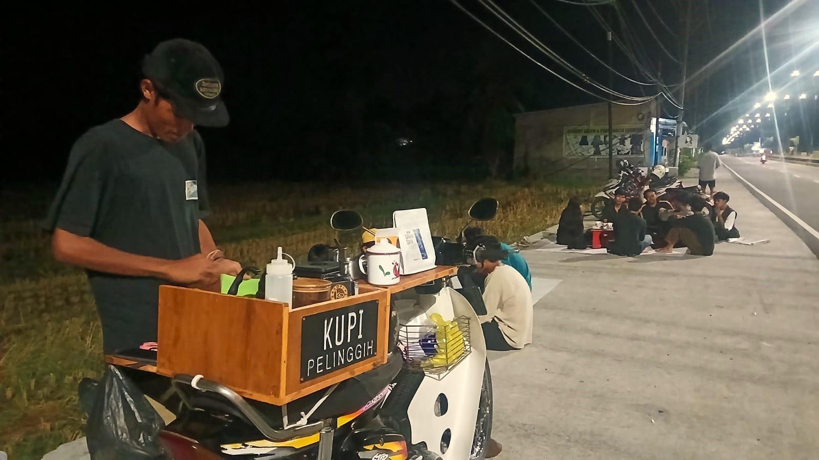 Kupi Pelinggih, Minum Kopi Otentik Lombok Utara dengan Harga Merakyat
