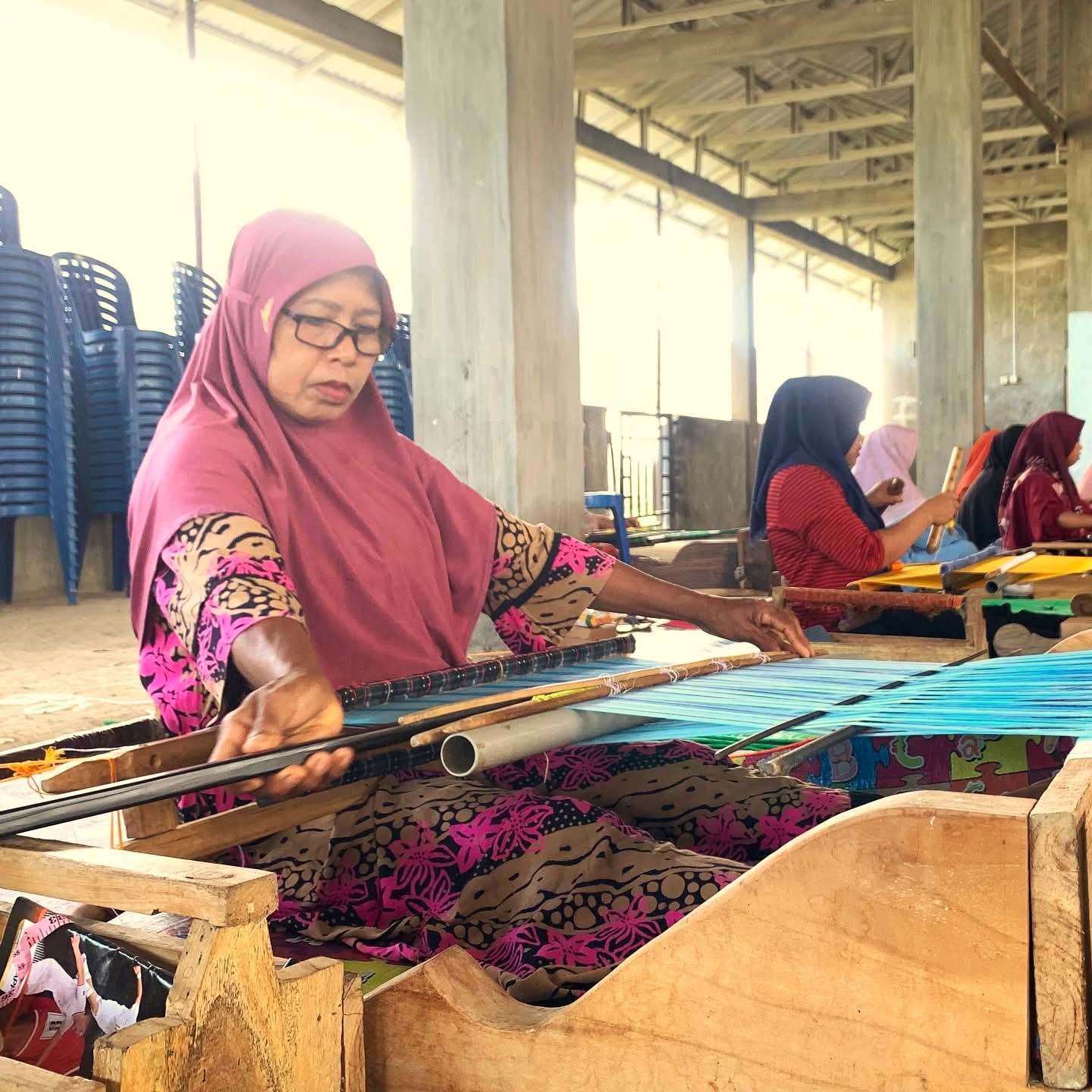 Tenun munapa&rsquo;a dompu, warisan budaya dari desa untuk dunia.