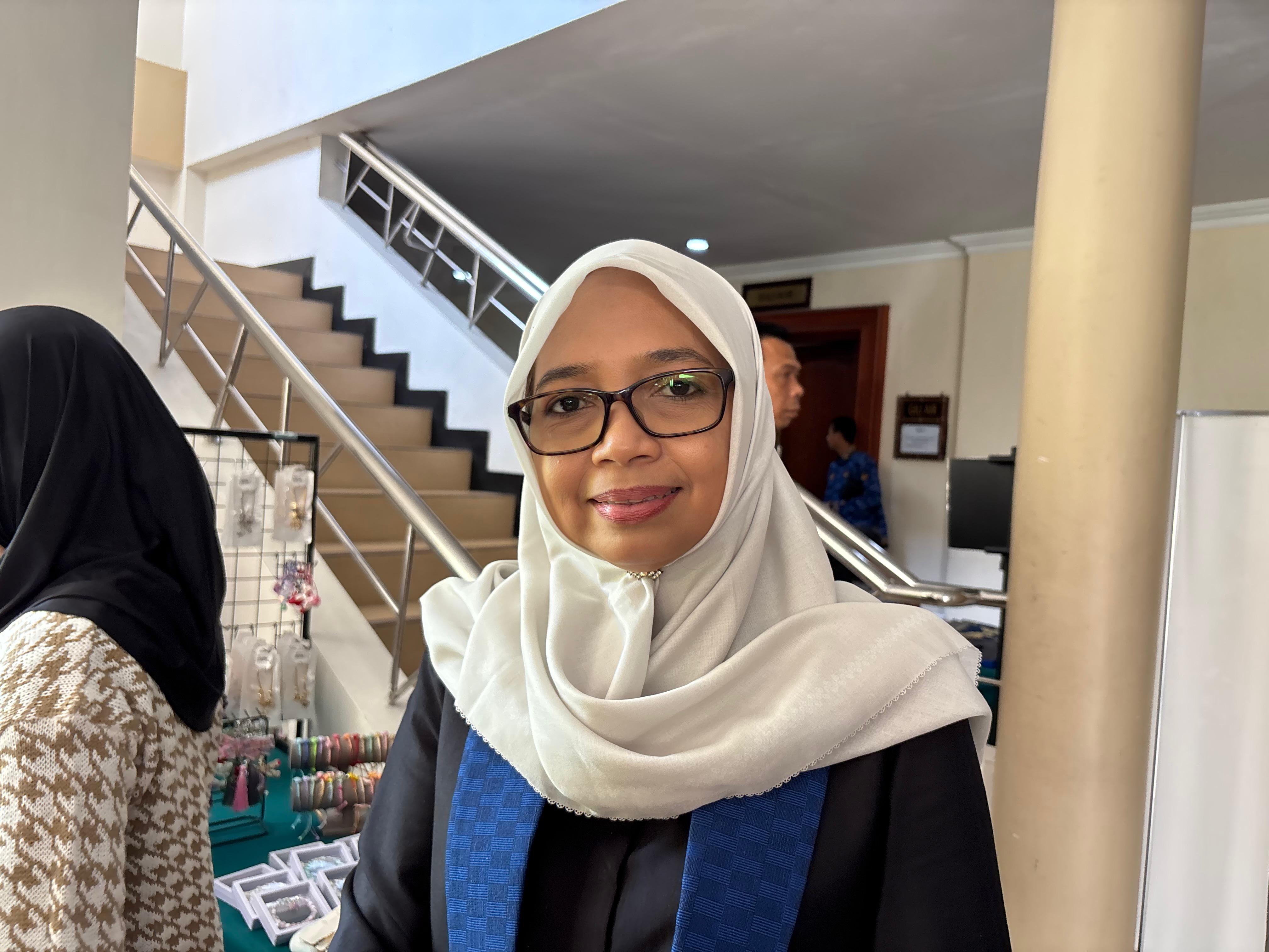 Plt Kepala Disnakertrans NTB Baiq Nelly Yuniarti
