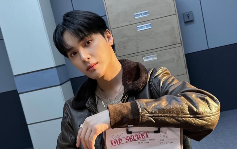 Ju Haknyeon hengkang dari the boyz gegara tersandung skandal bareng mantan aktris film dewasa jepang.