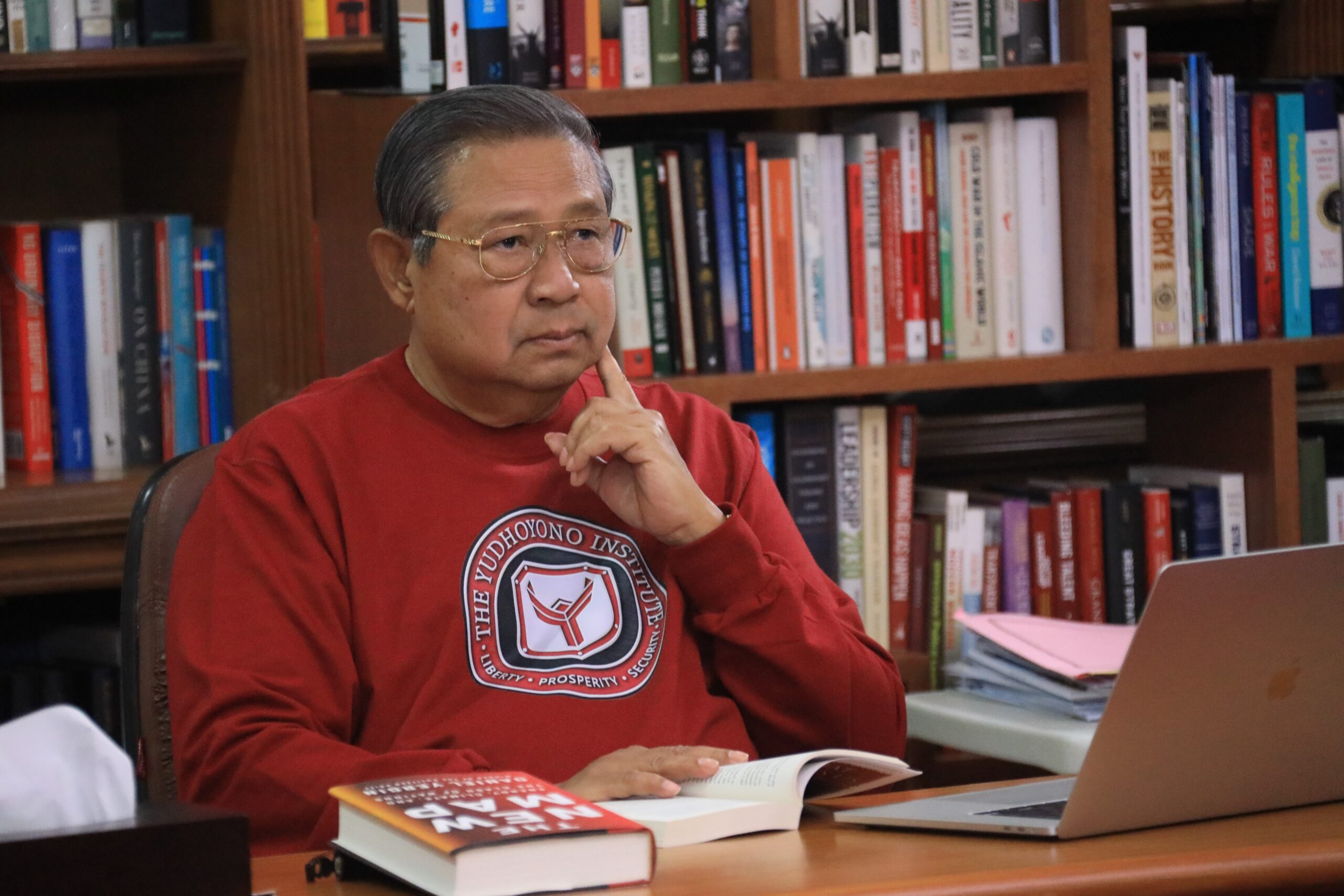 Presiden ke-6 RI, Susilo Bambang Yudhoyono (SBY), menyerukan perdamaian di tengah meningkatnya konflik Iran-Israel yang berpotensi menjadi perang besar. (Foto: The Yudhoyono Institute)