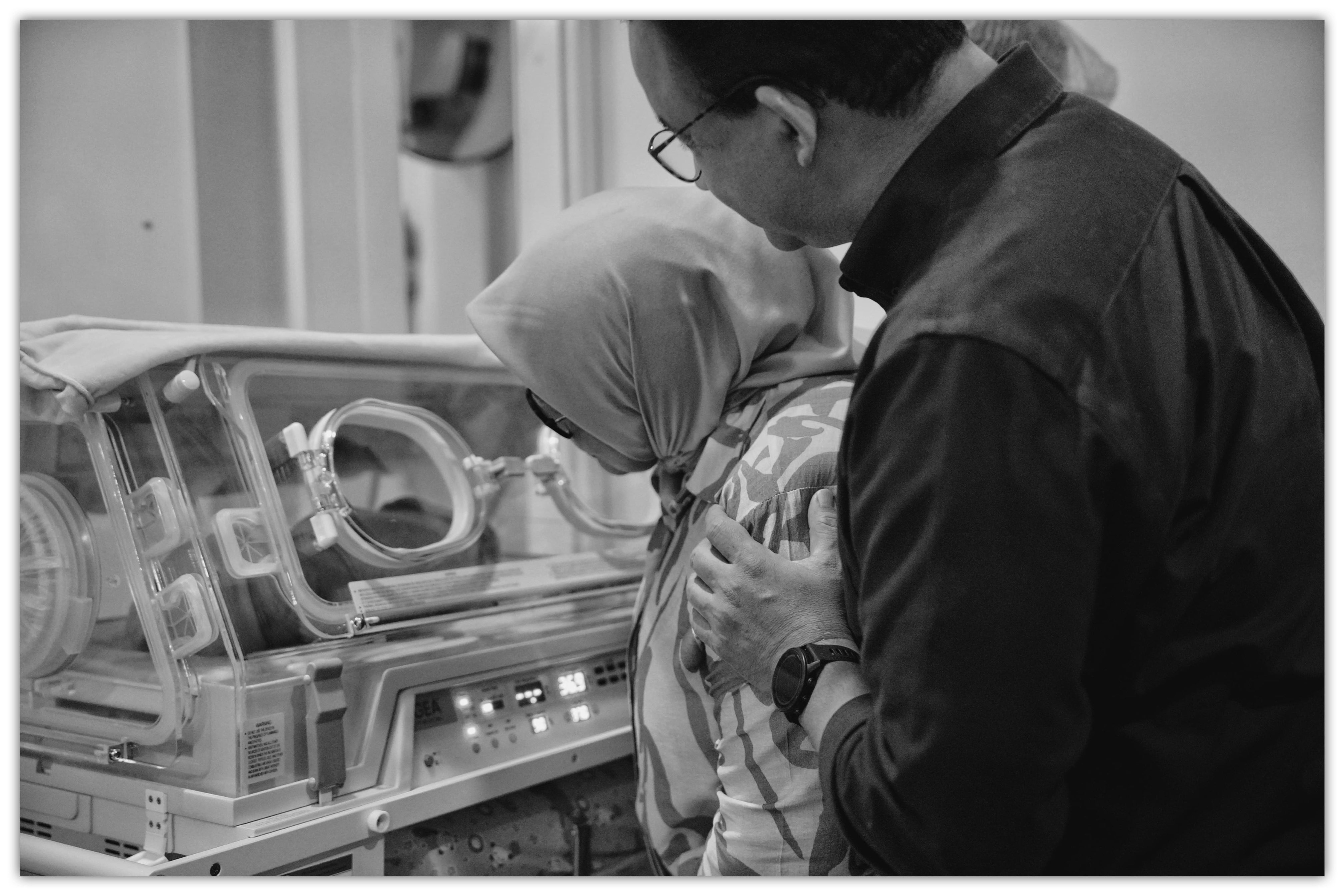 Anies Baswedan umumkan kelahiran cucu pertamanya, putra dari Tia dan Ali, yang lahir dalam kondisi sehat pada Jumat malam, 20 Juni 2025. (foto X Anies Rasyid Baswedan)