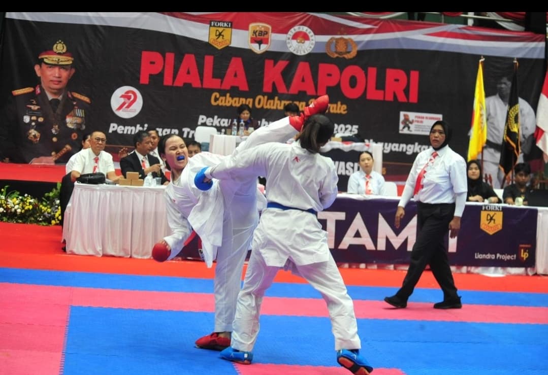 Pertandingan terakhir yang menjadi penentu Polda Sumut menjadi juara umum Kejuaraan Karate Kapolri Cup 2025.