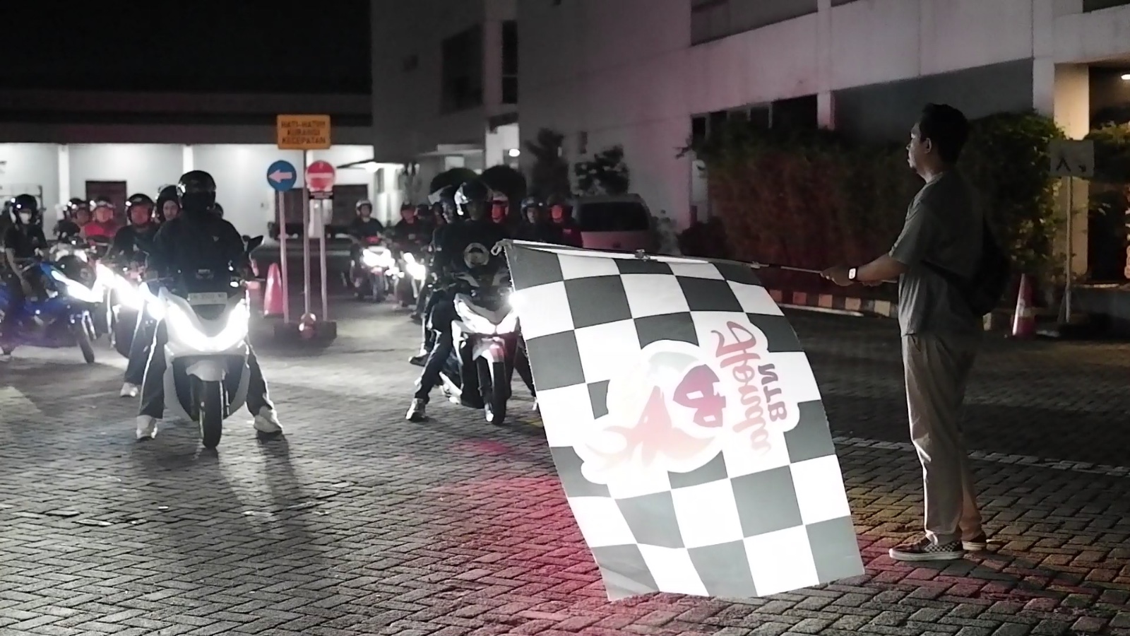 Komunitas Honda Asosiasi Lombok Gelar Touring Malam