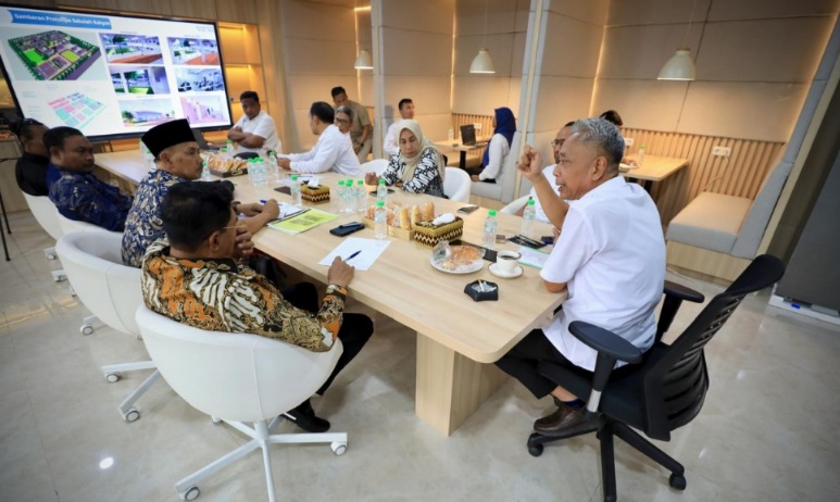 Audiensi Bupati Lombok Timur ke Kantor Kemensos RI, Jumat, 20 Juni 2025 demi menuntaskan masalah warga miskin di Kabupaten Lombok Timur.