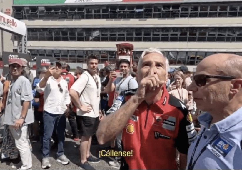 Davide Tardozzi manajer Ducati Lenovo,&nbsp; menyebut bahwa sikap penonton seperti itu tak mencerminkan semangat sportivitas MotoGP. (Foto: dazn)