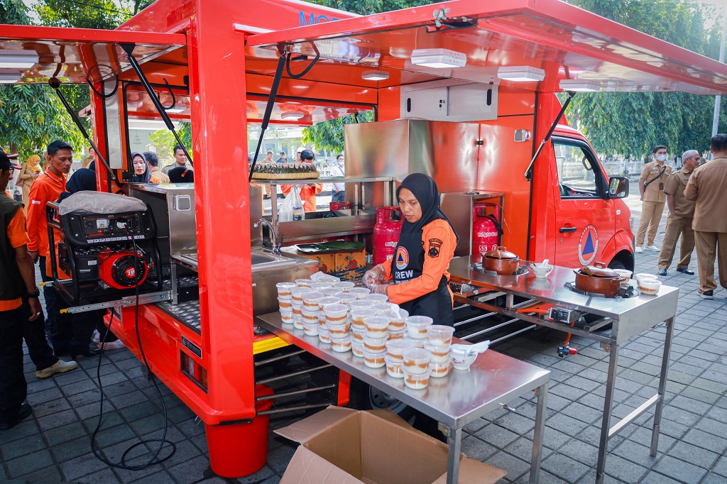 ENAK DAN NIKMAT: Berbagai macam menu masakan yang bisa dibuat di mobil dapur umum.&nbsp;
