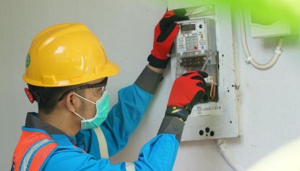 Pemerintah menerapkan tarif listrik subsidi dan non subsidi yang mulai berlaku per 23 Juni 2025. Ibu RT wajib menyimak baik-baik jika ingin berhemat.