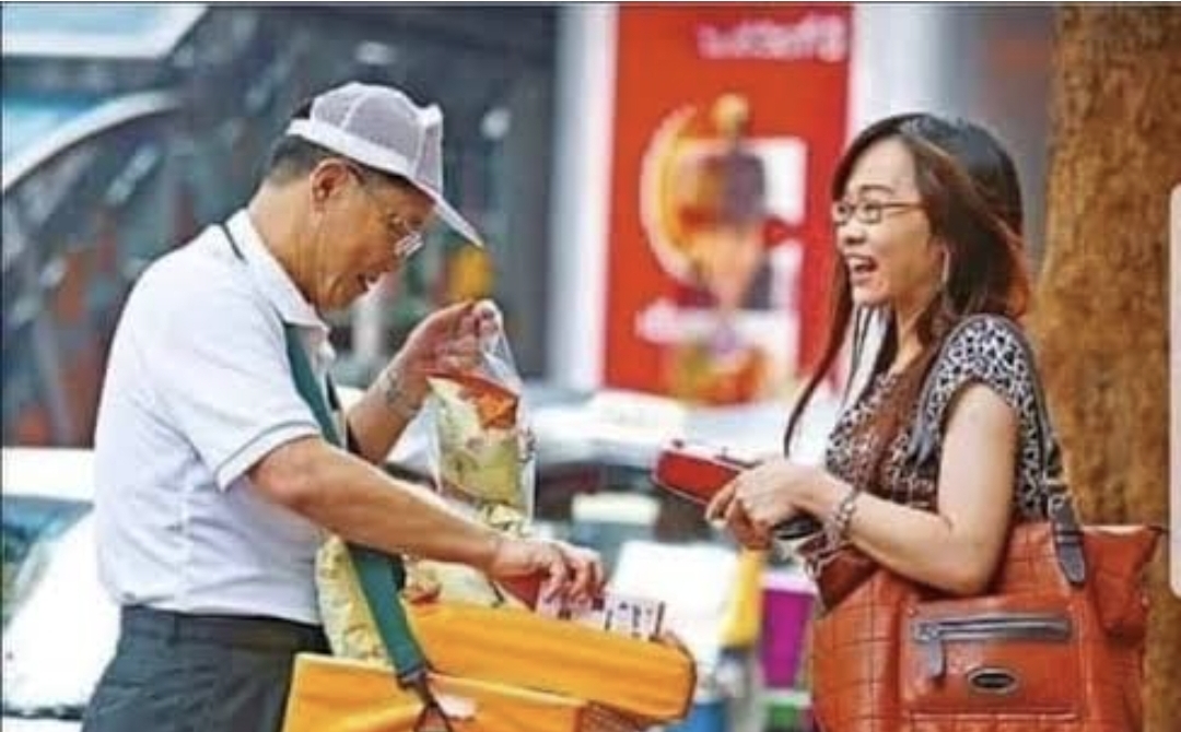 Kisah Sirivat Voravetvuthikun ini jadi viral kembali di berbagai media Thailand dan Asia Tenggara. Mantan miliarder Thailand ini tak malu menyandang status sebagai tukang roti.(istimewa)