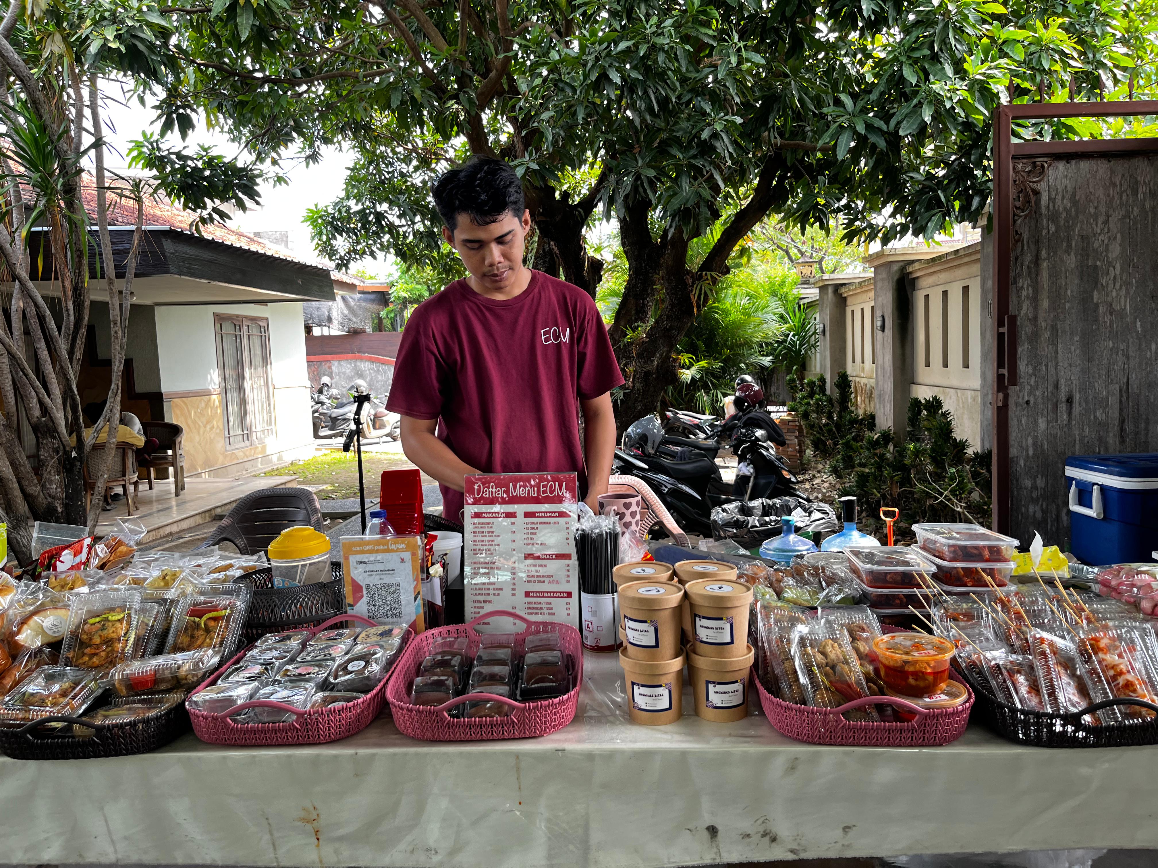 Es coklat celup roti, bisnis menjanjikan yang hasilkan jutaan rupiah setiap hari.