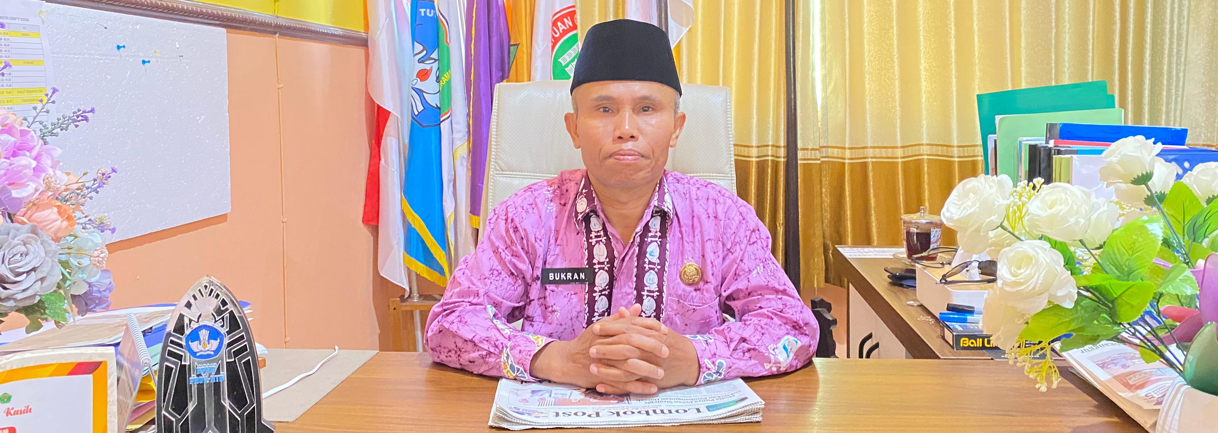 Plt Kepala SMAN 6 Mataram Bukran