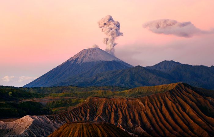 Gunung Bromo salah satu gunung yang cocok didaki oleh pemula