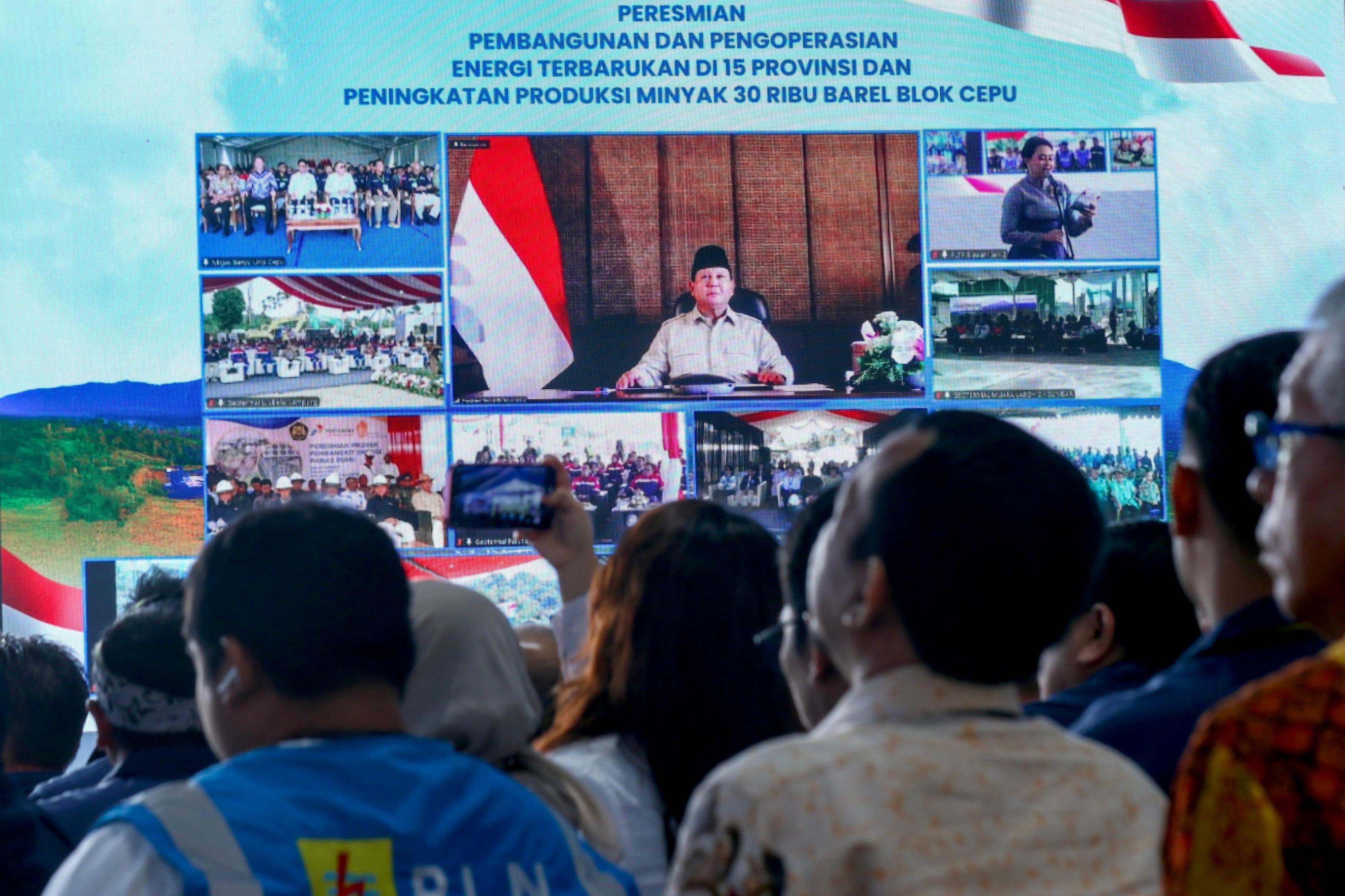 Peresmikan 55 proyek energi baru terbarukan (EBT) yang tersebar di 15 provinsi, Kamis (26/6).