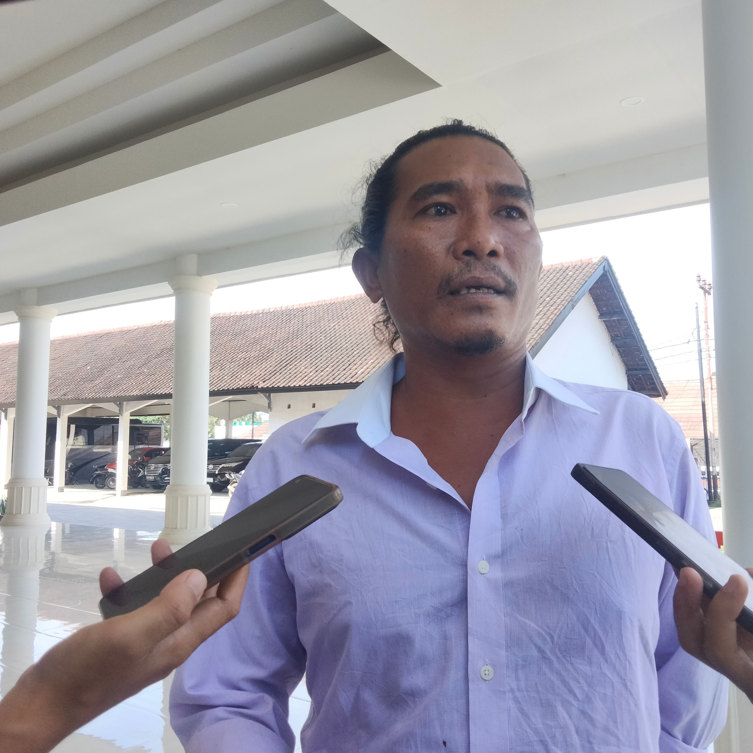 Irawan alias Kowor Ketua Surf Club Ekas.