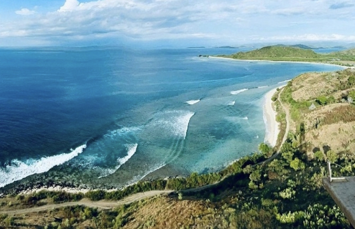 Pantai Bangko-Bangko, Lombok Barat dan kekayaan isinya.