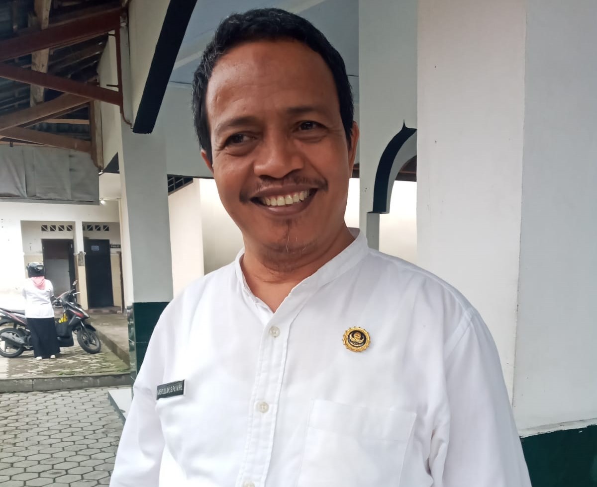 Kepala SMPN 22 Mataram H Nasrullah