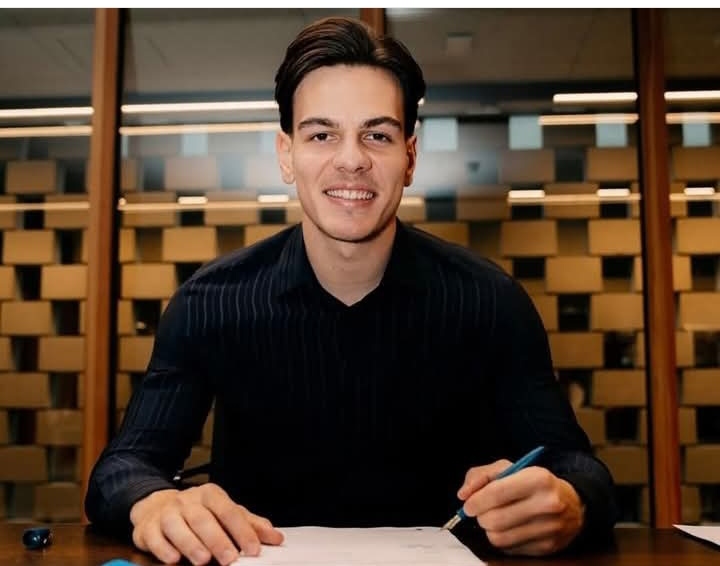 Ardon Jas hari, pemain sepak bola yang coba terus dikejar tanda tangannya oleh AC Milan.