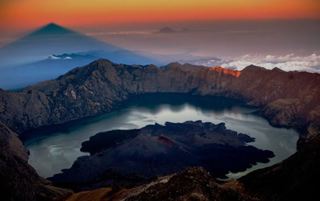 Jalur pendakian puncak Gunung Rinjani kembali dibuka