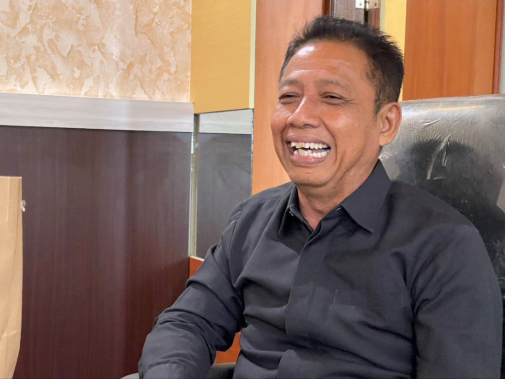 Ketua Komisi I DPRD Kota Mataram I Wayan Wardana, mengatakan hingga kini belum ada kejelasan soal siapa yang akan mengisi kekosongan jabatan legislatif daerah selama masa transisi