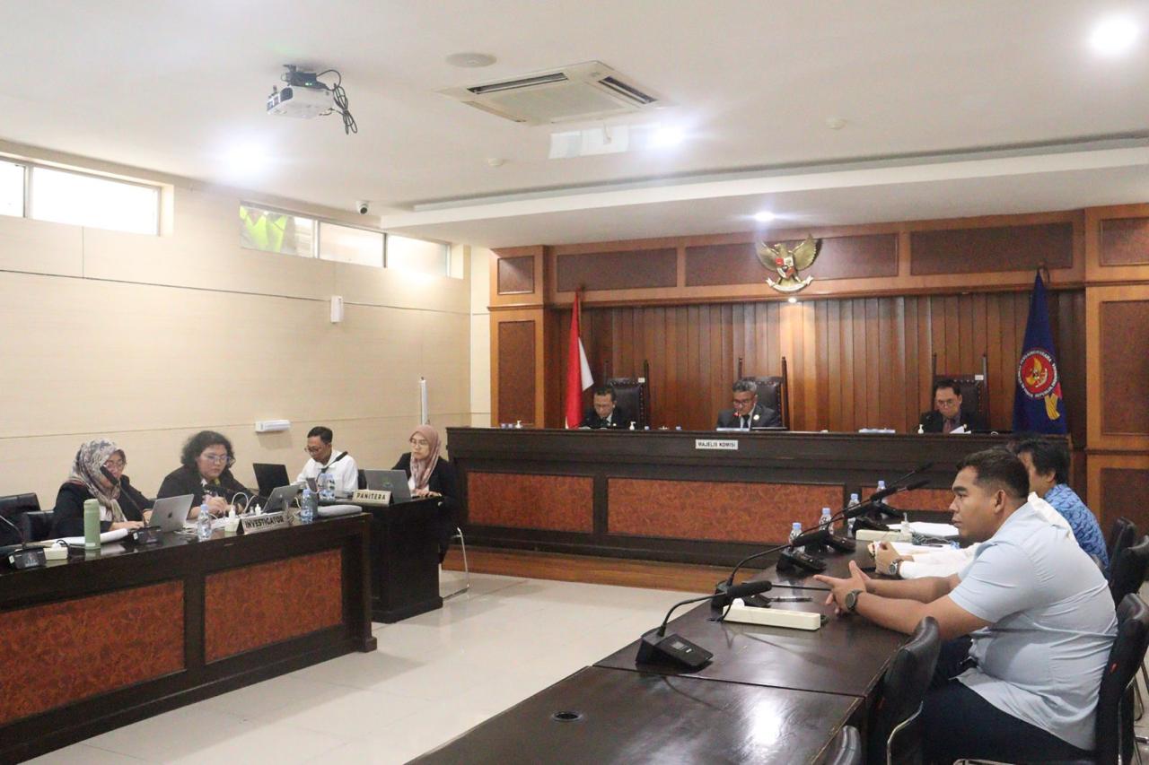 PEMBACAAN PUTUSAN: KPPU Jatuhkan Denda Rp 12 Miliar Atas Persekongkolan Tender Air Bersih Di Lombok Utara, Jakarta, Senin (1/7)