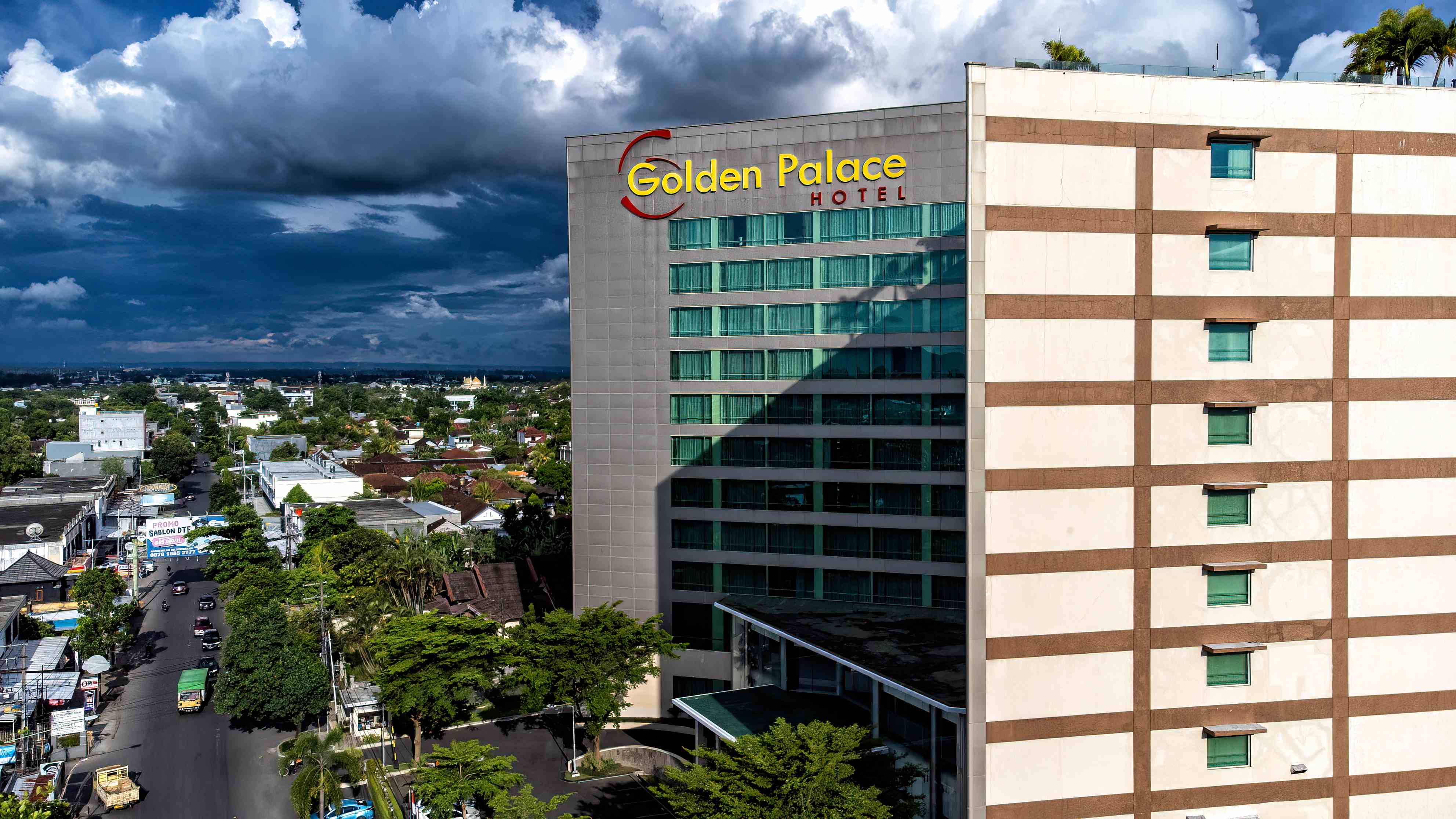 TEMPAT STRATEGIS: Salah satu hotel berbintang di Mataram yang kerap dijadikan tempat menginap dan berkegiatan MICE.