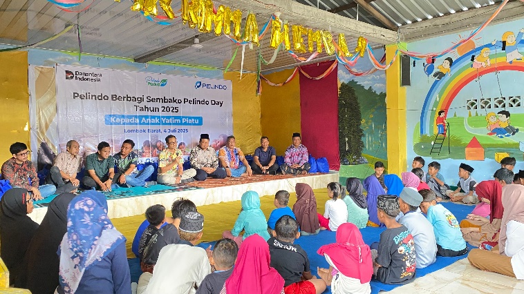 Pelindo Lembar Perkuat Komitmen Sosial Lewat Penyaluran Sembako di Pelindo Day