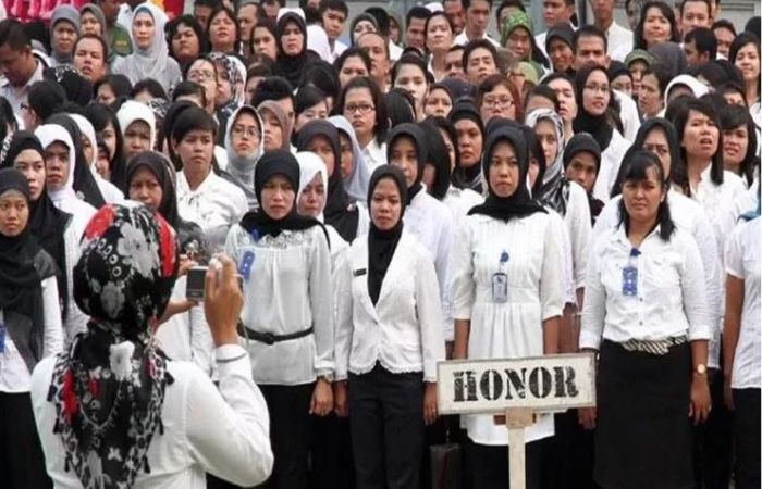 Honorer di Kabupaten Lombok Tengah mendapatkan angin segar terkait pengangkatan PPPK paruh waktu