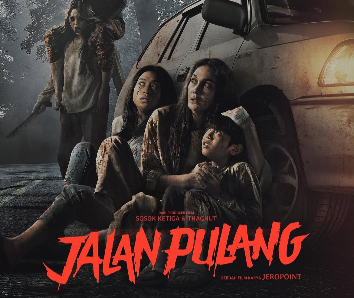 Film jalan pulang, kisah perjalanan penuh teror, menguak rahasia dan karma masa lalu.