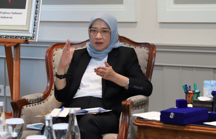 Menpan RB Rini Widyantini membeberkan fakta terkait kenaikan gaji PNS dan PPPK
