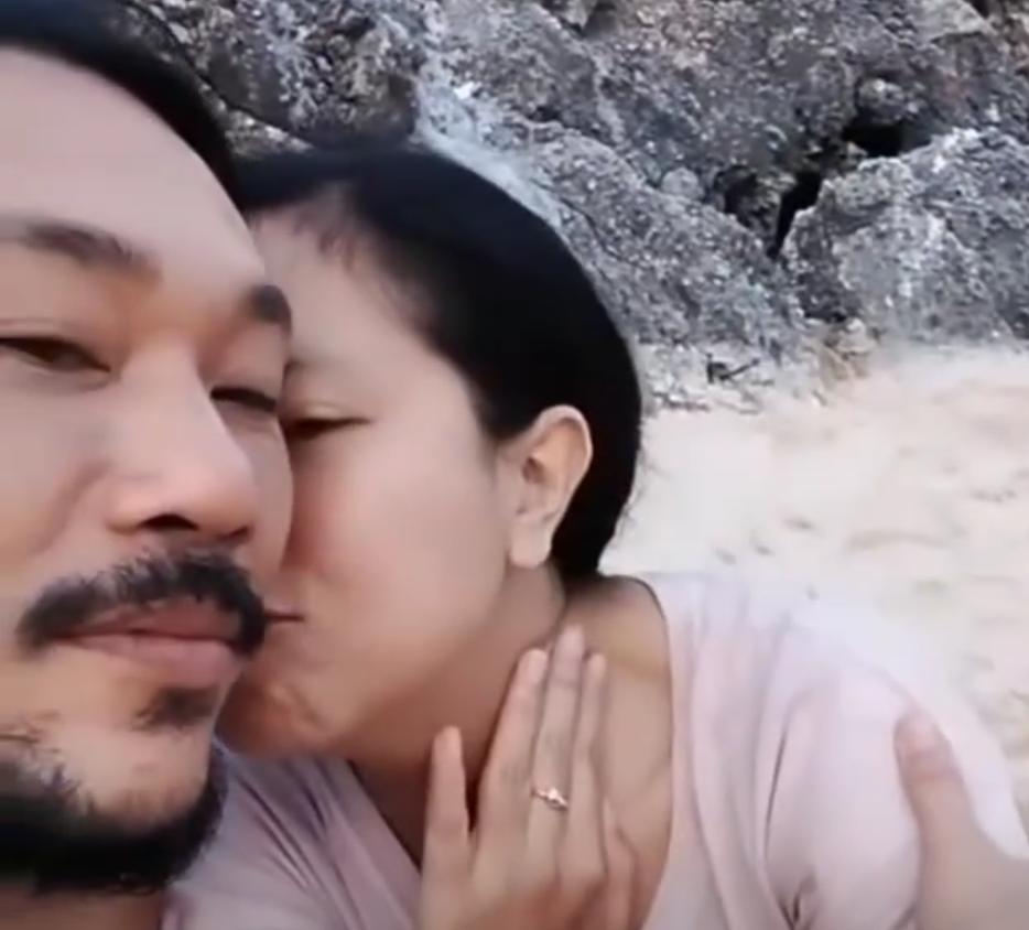 Jagat maya tengah heboh kembali membahas soal Agam Rinjani, setelah beredar video Agam bersama seorang wanita yang diduga kuat sebagai kekasihnya.