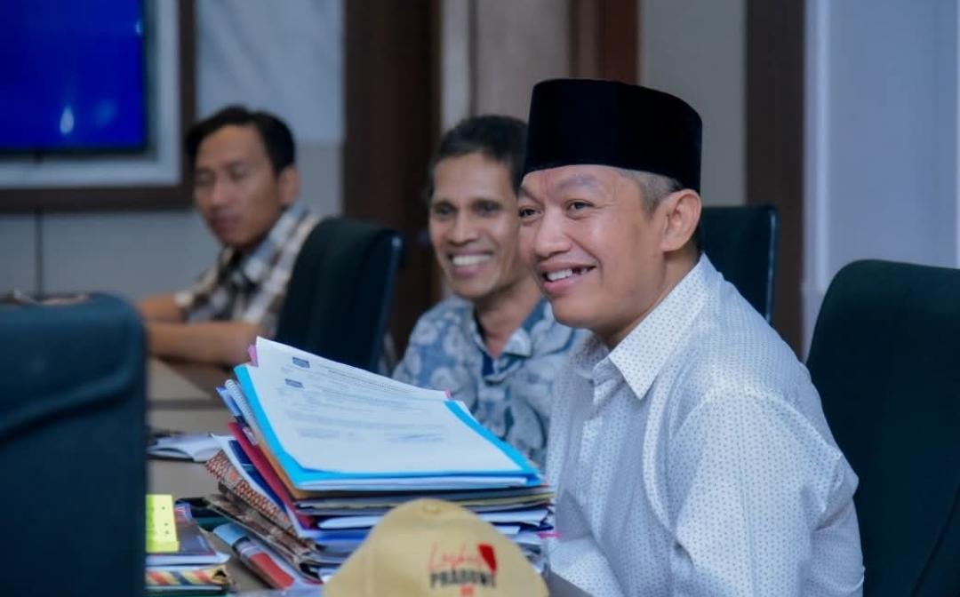 Turut mendampingi Gubernur NTB saat audensi dengan MIF, Kepala Dinas Pariwisata Provinsi NTB, Ahmad Nur Aulia.