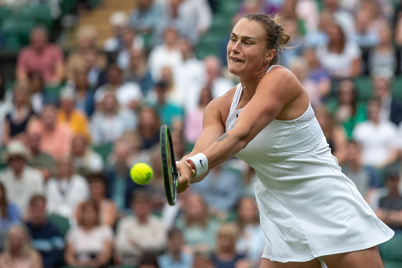 Aryna Sabalenka akhirnya menang dramatis atas Laura Siegemund dalam tiga set di perempat final Wimbledon 2025, capai semifinal.