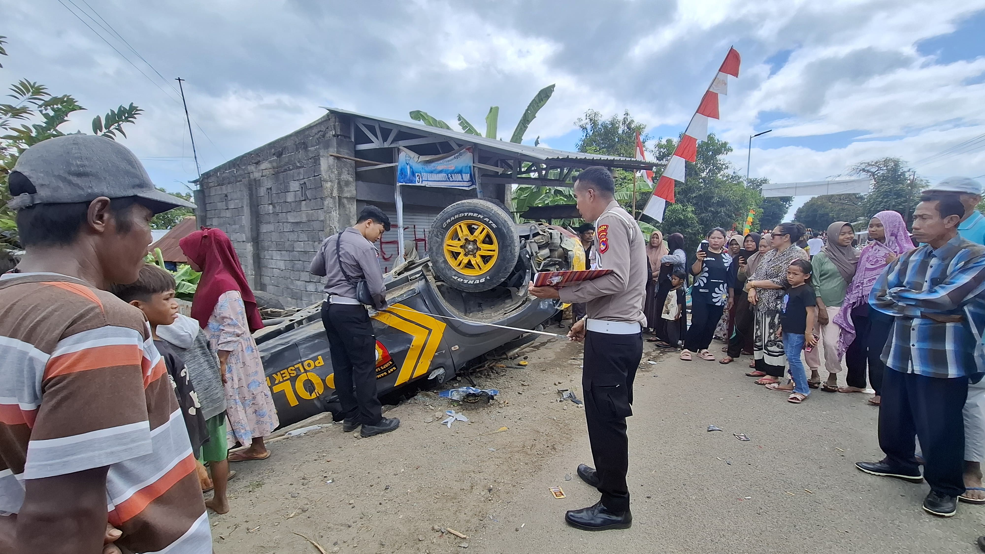 Mobil patroli Polsek Hu