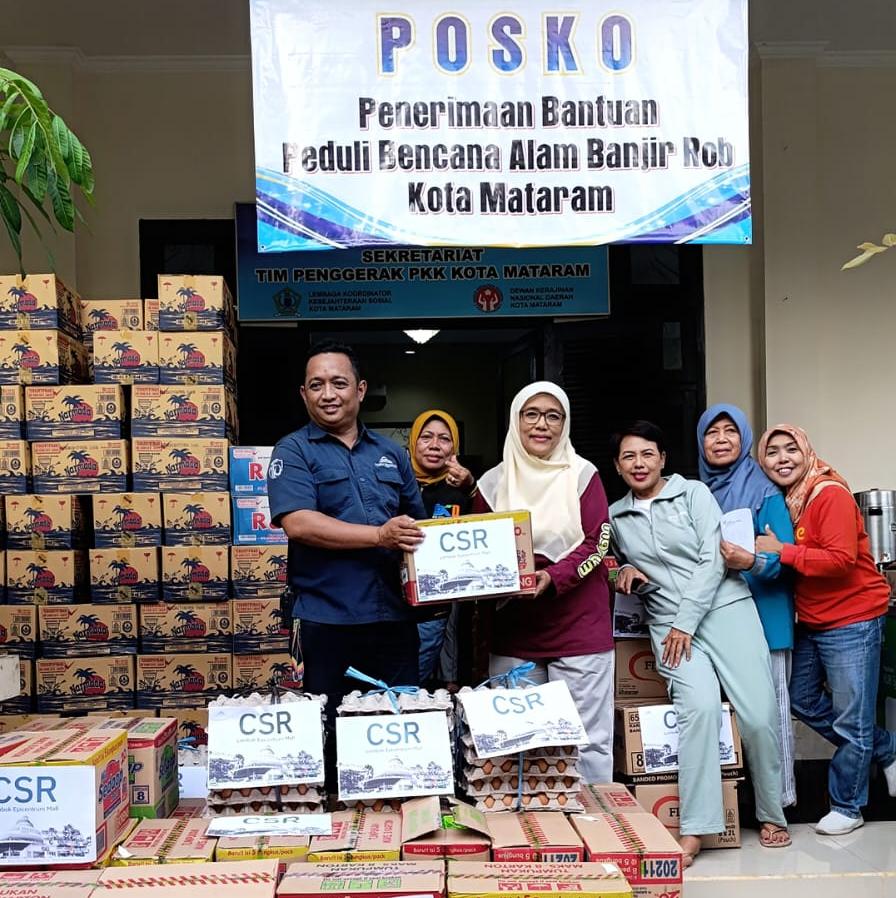 Bantuan masyarakat terus berdatangan ke Posko Peduli Bencana Alam Banjir Rob yang dibuka oleh TP PKK Kota Mataram sejak Senin (7/7).