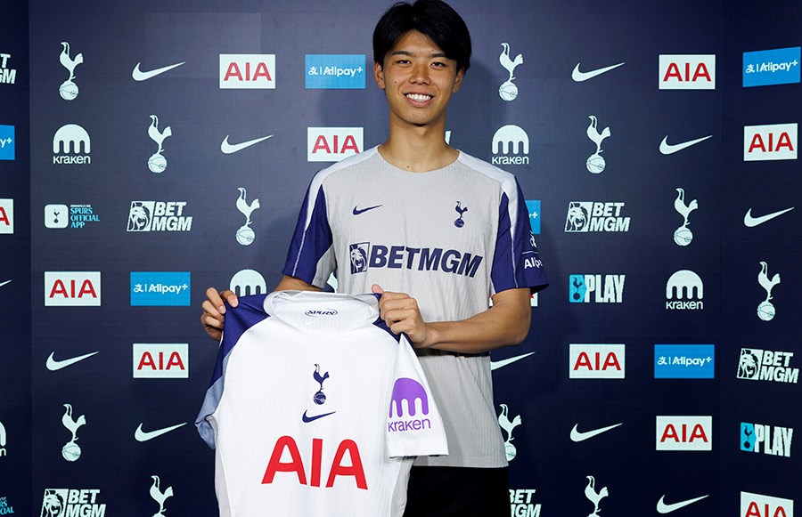 Tottenham Hotspur dengan bangga mengumumkan keberhasilan mereka merekrut bek tengah muda berbakat asal Jepang, Kota Takai, dari klub J1 League, Kawasaki Frontale.