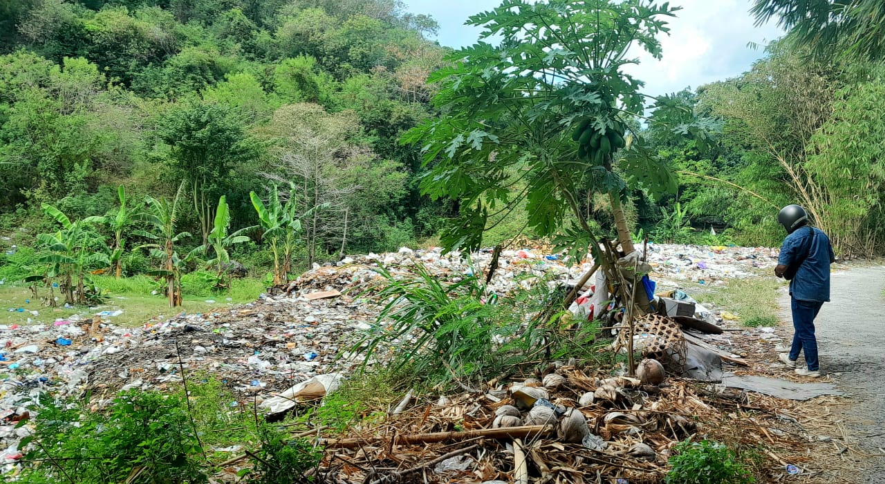 BAKAL JADI TPA: Inilah lokasi lahan bekas galian C di Desa Kebon Ayu yang rencananya akan dijadikan TPA sementara oleh Pemrpov NTB, Pemkab Lobar dan Pemkot Mataram.