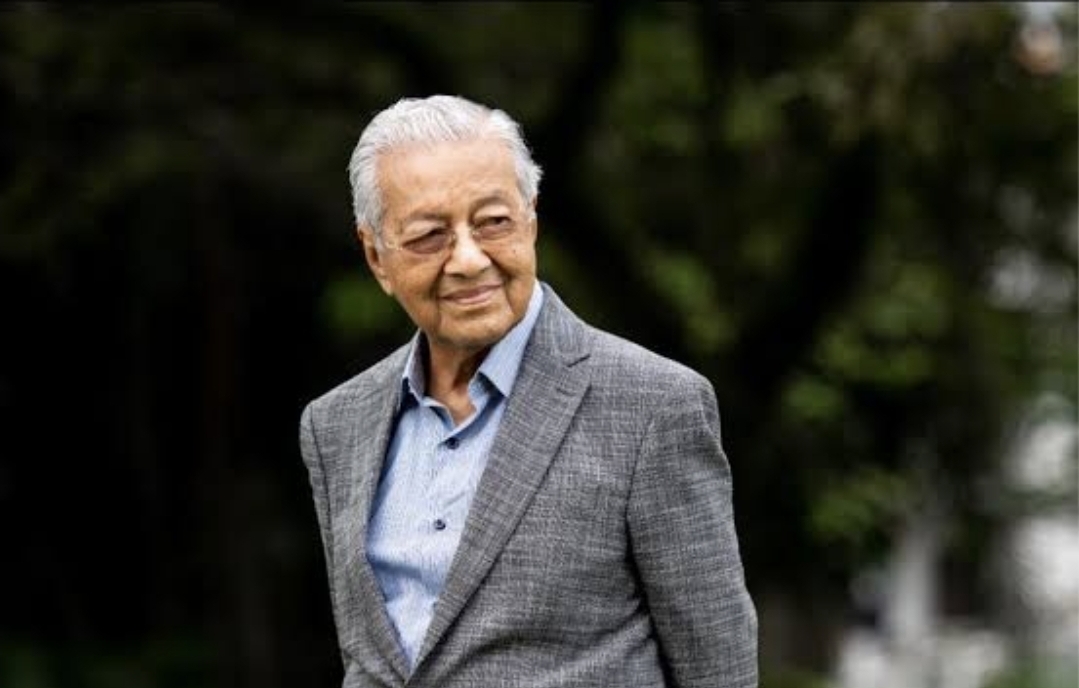 Mantan Perdana Menteri Malaysia  Tun Dr Mahathir Mohamad mengungkapkan bahwa salah satu rahasia sehat Mahathir adalah berpikir positif atau dalam istilah Islam dikenal sebagai husnuzon. (istimewa)