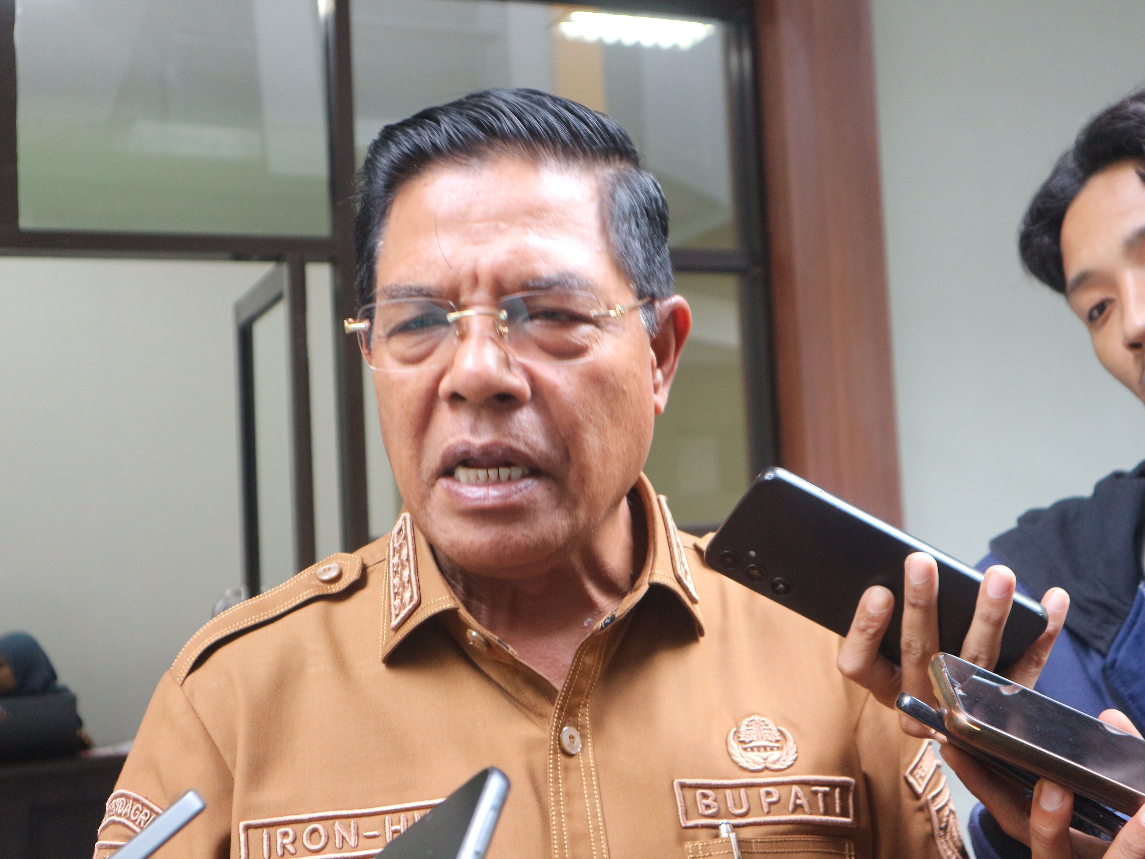 Bupati Lotim H Haerul Warisin