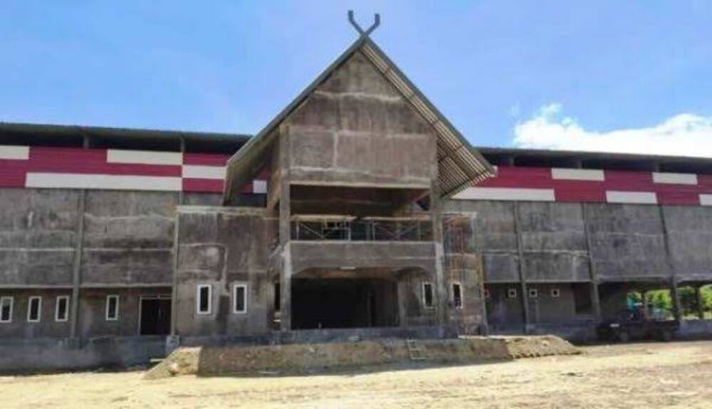 Pembangunan GOR Panda Kabupaten Bima sedang diusut Kejati NTB. Sejumlah pejabat Pemkab Bima dan kontraktor diperiksa oleh jaksa.