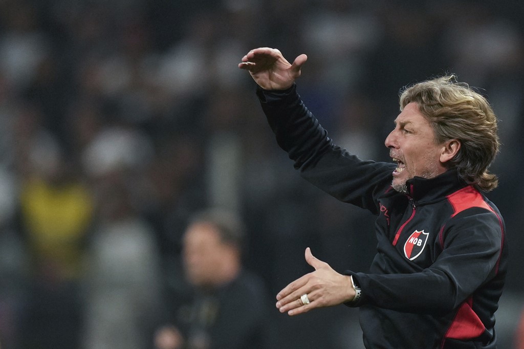 Arsenal telah resmi mengonfirmasi penunjukan Gabriel Heinze sebagai anggota baru staf pelatih Mikel Arteta. Mantan bek Manchester United dan Real Madrid ini akan menggantikan Carlos Cuesta.