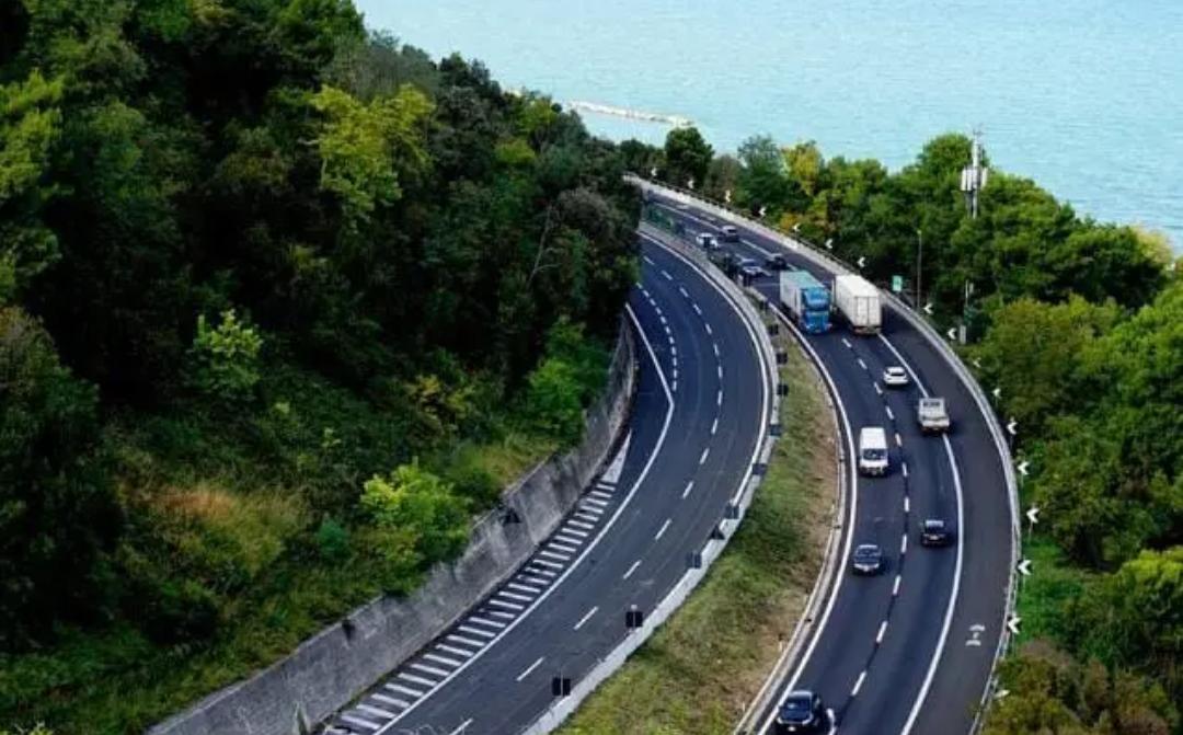 Tol raksasa 82 km Lembar-Ksyangan Lombok akan menembus jalur Gerung-Praya, pemilik lahan siap-siap panen dana pembebasan lahan.